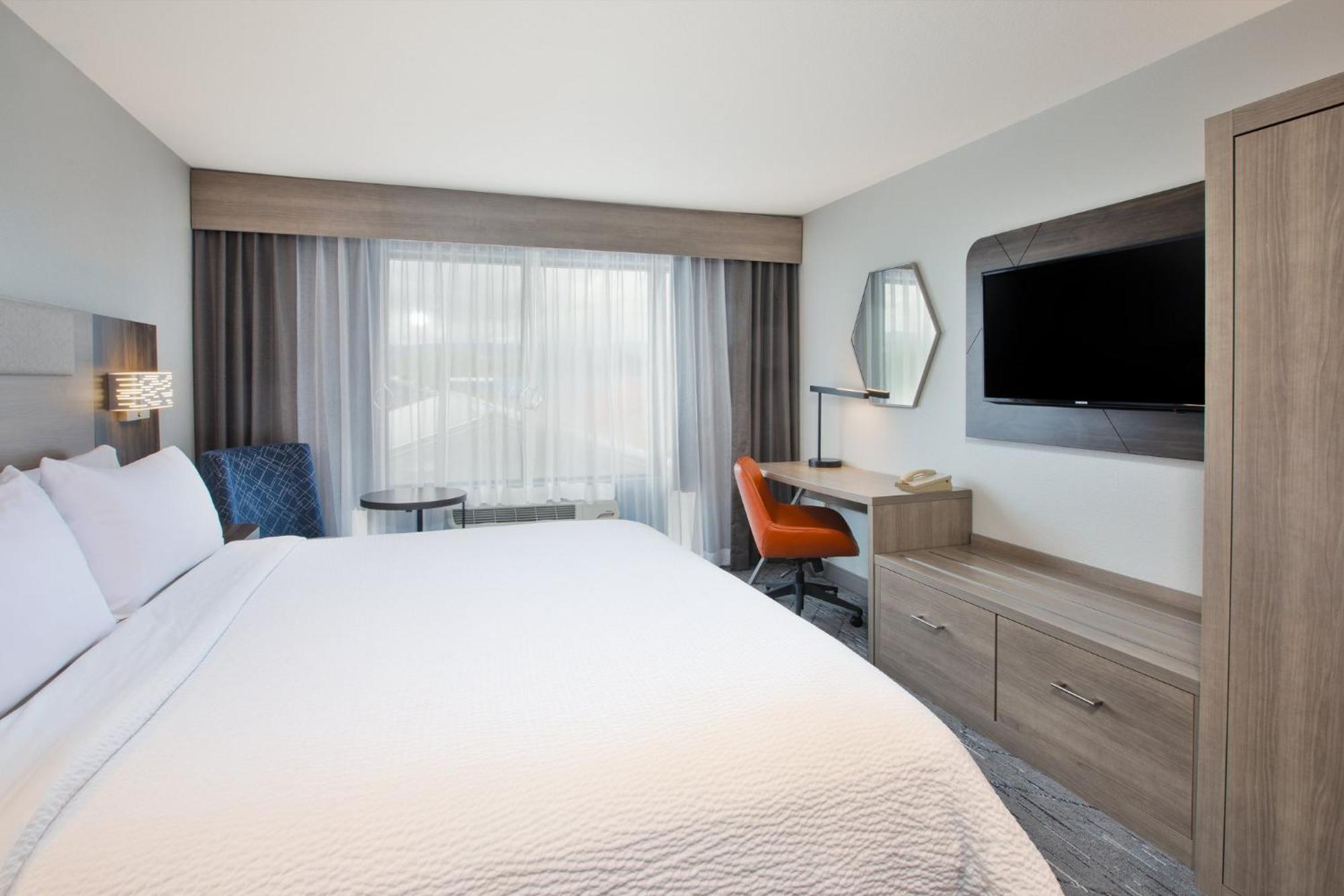 Holiday Inn Express & Suites Buffalo, An Ihg Hotel Екстериор снимка