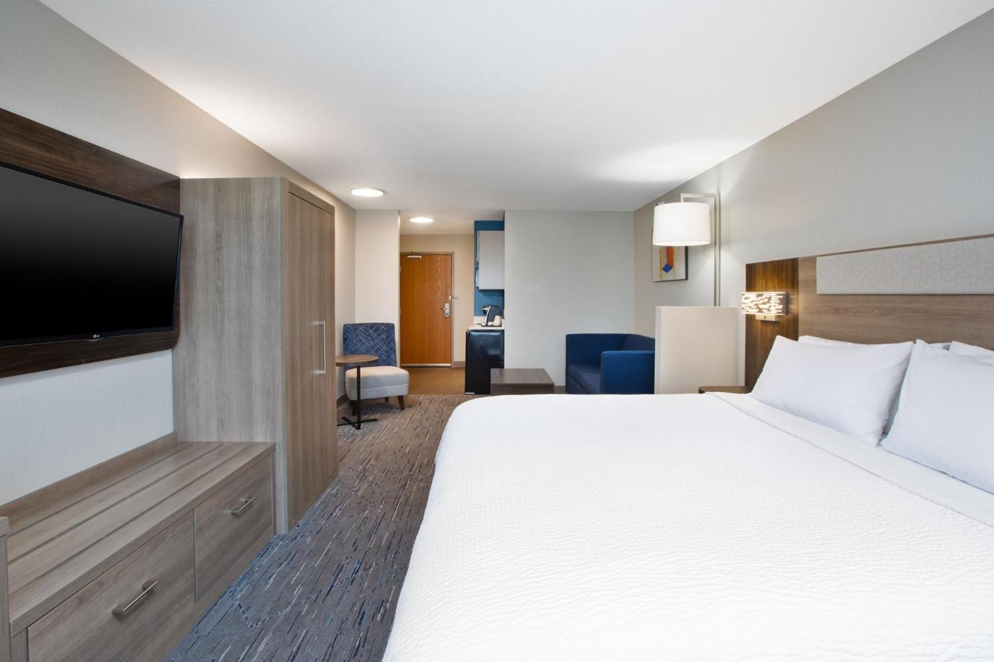 Holiday Inn Express & Suites Buffalo, An Ihg Hotel Екстериор снимка