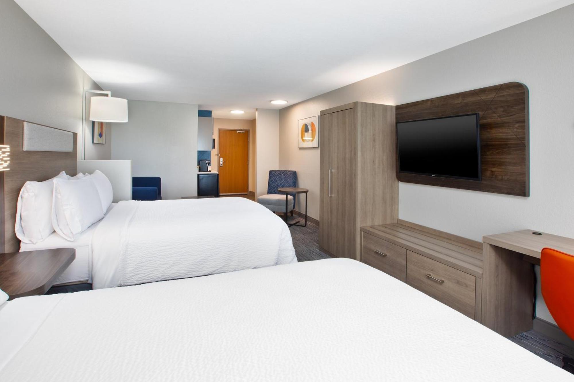 Holiday Inn Express & Suites Buffalo, An Ihg Hotel Екстериор снимка